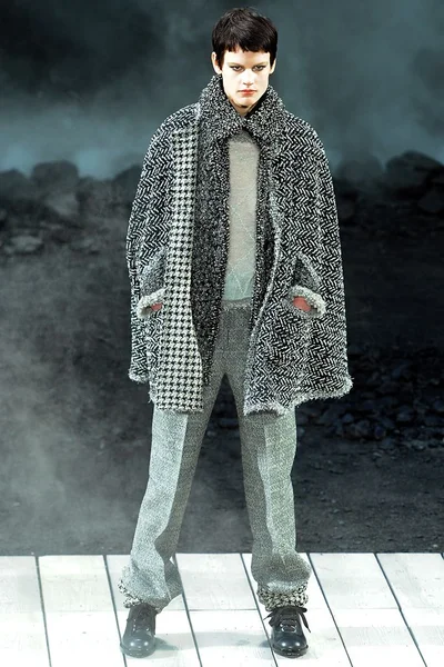 Look 4